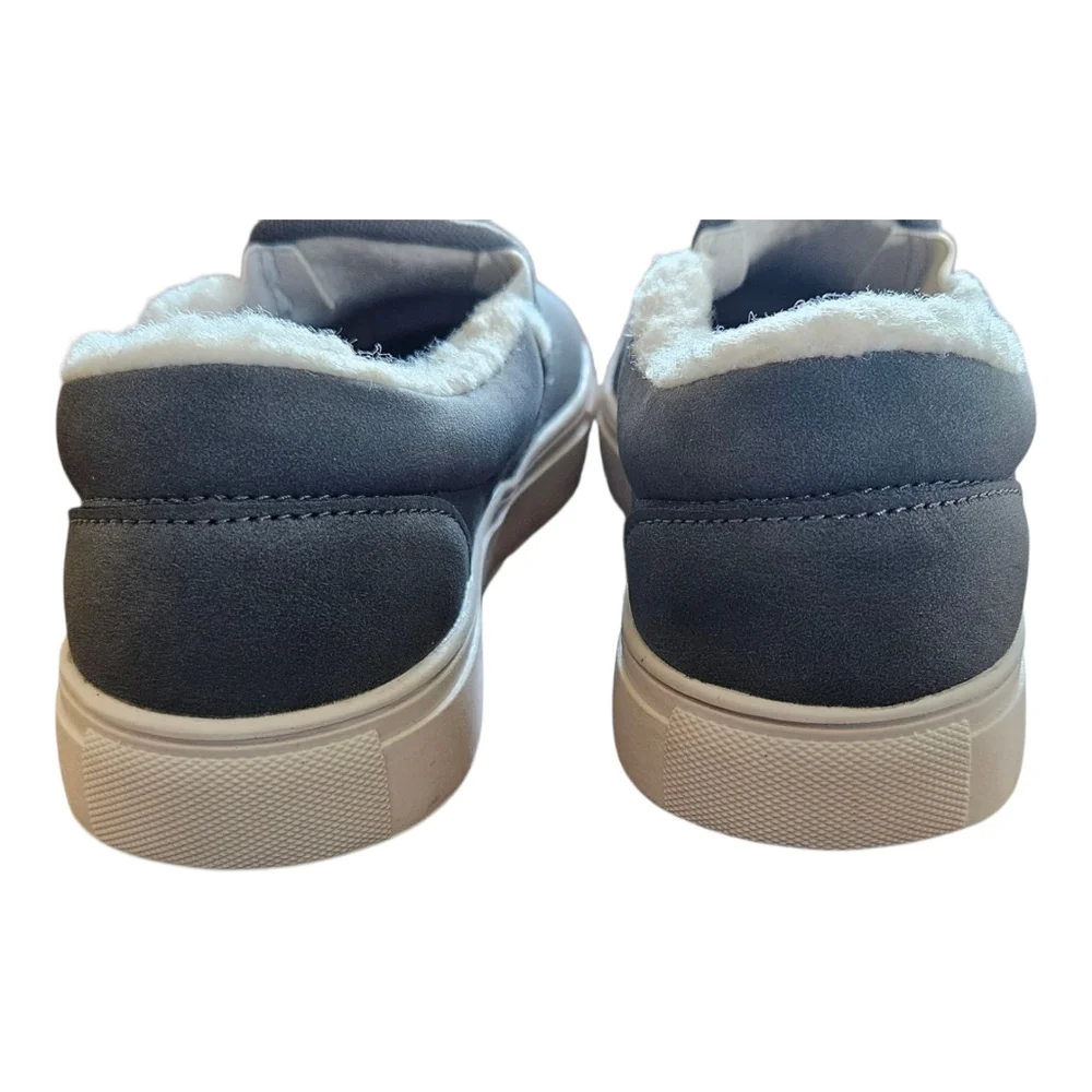 London Fog Youth Slip Ons Size 3